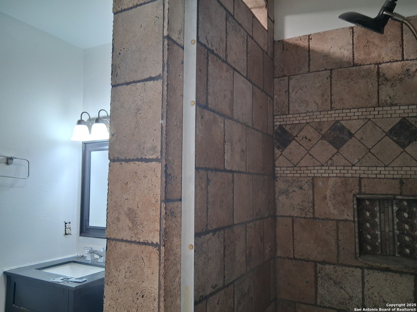 8424 Forest Ridge , San Antonio, TX, 78239 | 1864121 | Realty Texas LLC