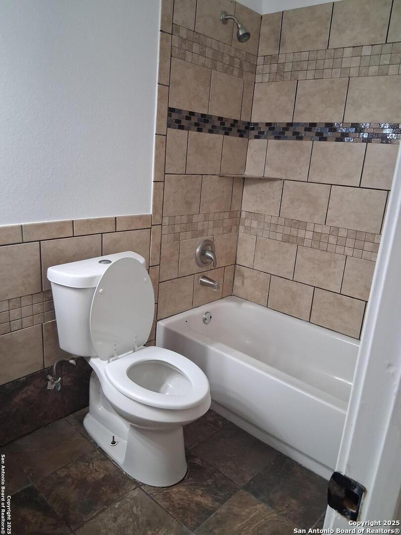 8424 Forest Ridge , San Antonio, TX, 78239 | 1864121 | Realty Texas LLC