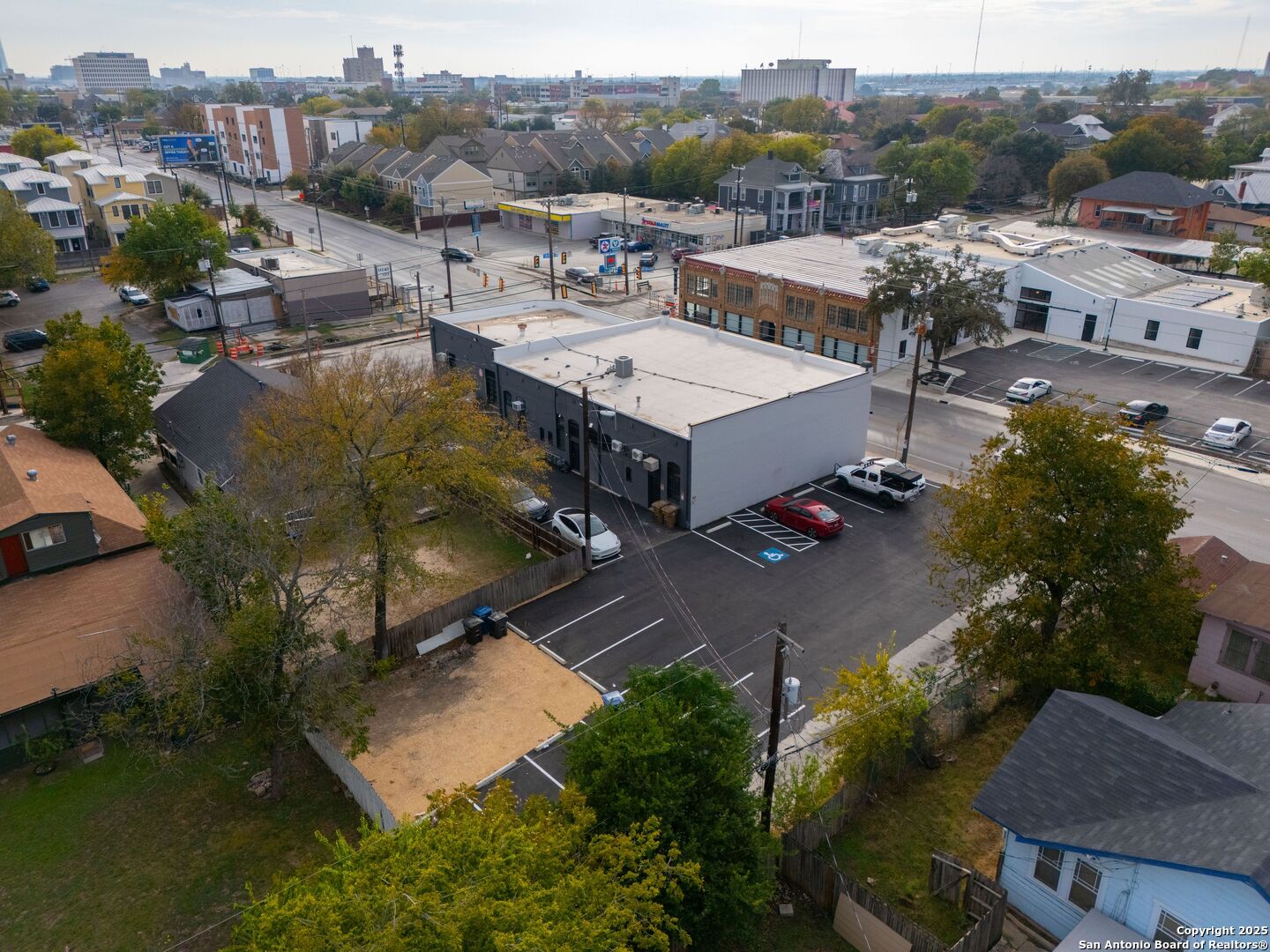 2100 Mccullough , San Antonio, TX, 78212 | 1864659 | Realty Texas LLC