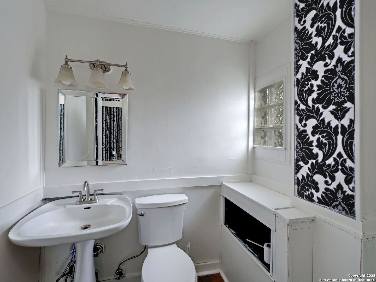 2100 Mccullough , San Antonio, TX, 78212 | 1864659 | Realty Texas LLC