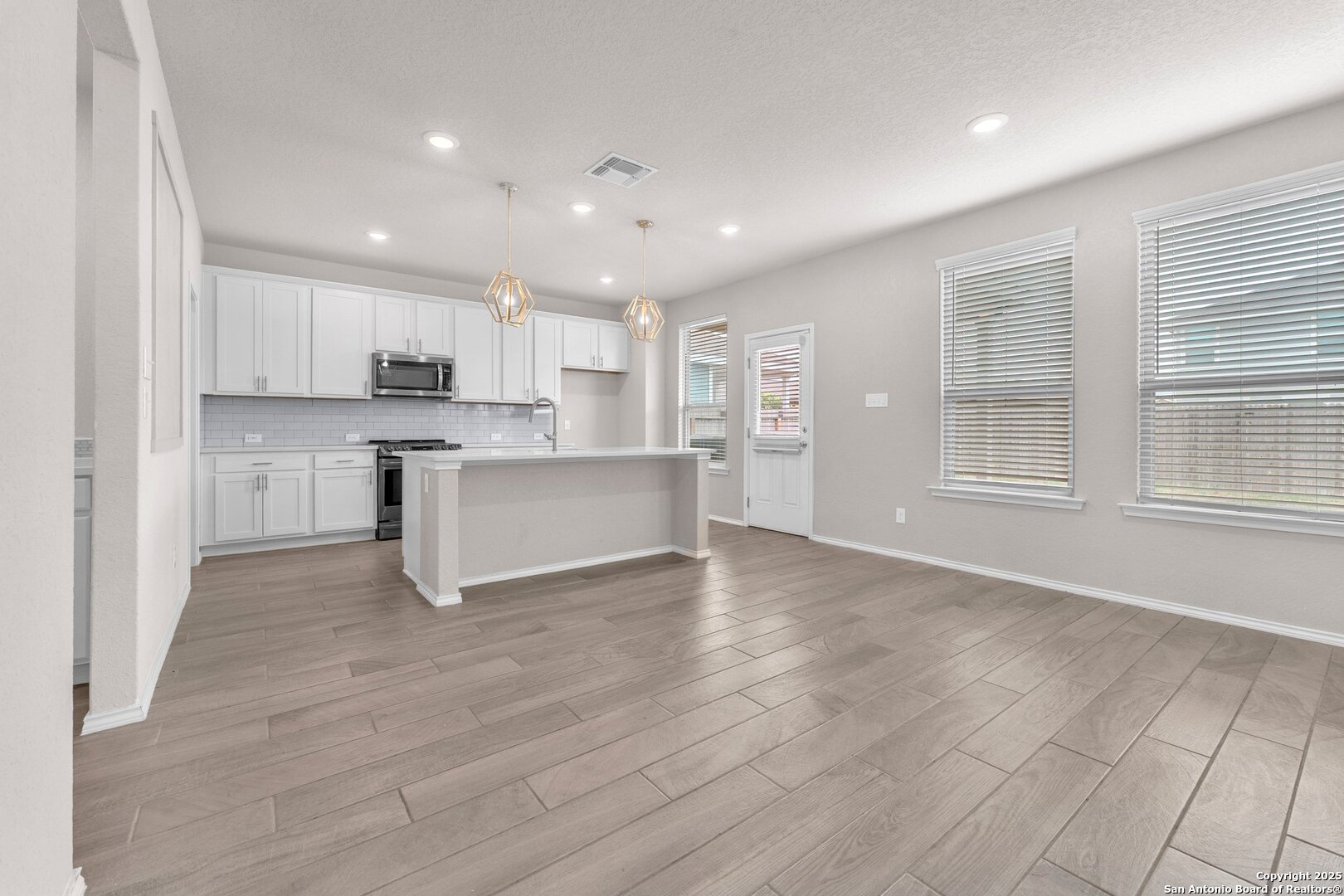 2448 Hiddenbrooke , Seguin, TX, 78155 | 1864548 | Realty Texas LLC