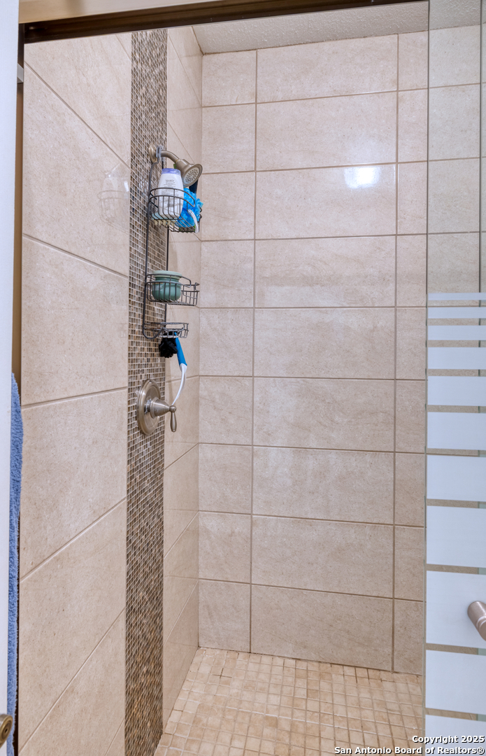 333 Studer , Uvalde, TX, 78801 | 1865102 | Realty Texas LLC