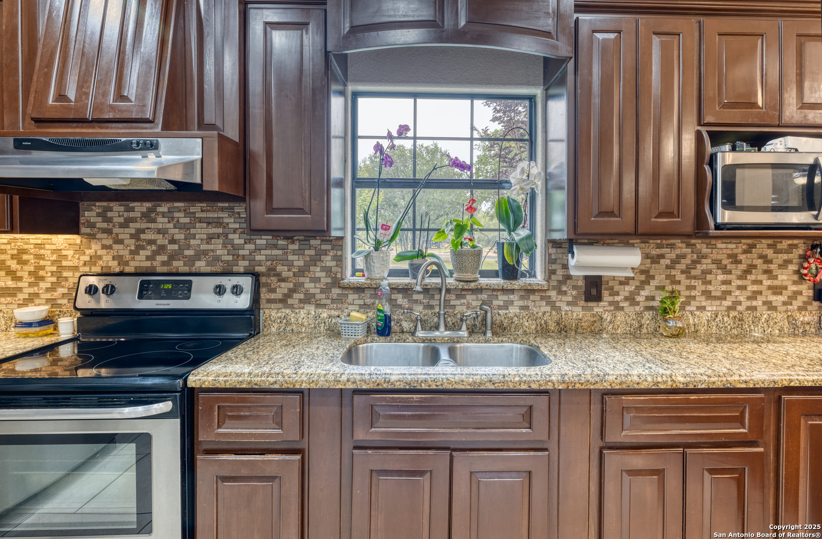 333 Studer , Uvalde, TX, 78801 | 1865102 | Realty Texas LLC