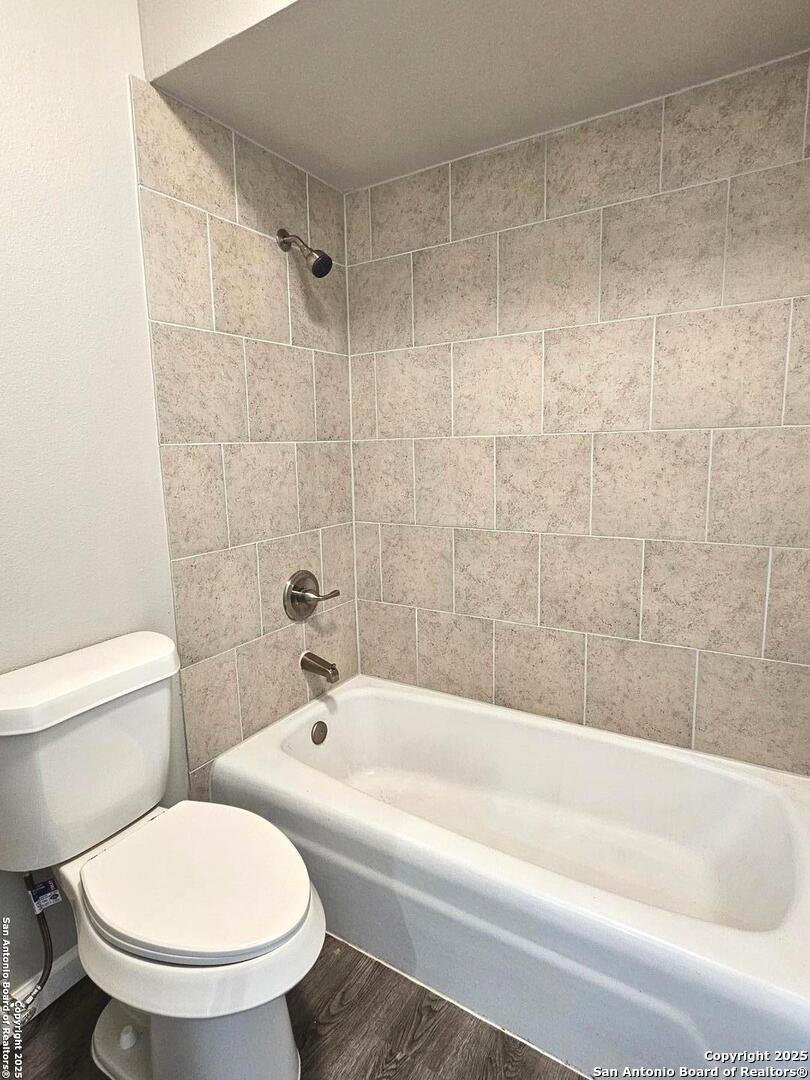 2811 Woodbury Dr 302 , San Antonio, TX, 78217-5772 | 1865695 | Realty Texas LLC