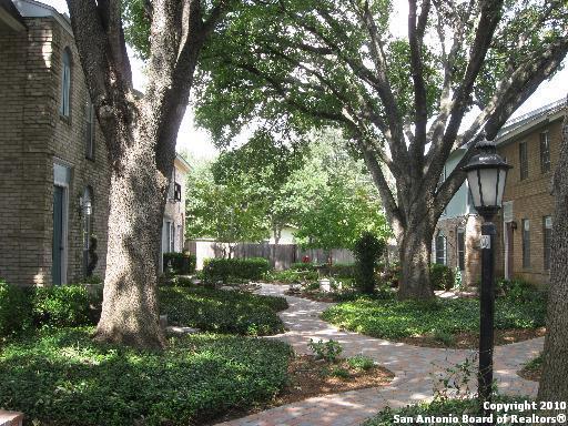 2811 Woodbury Dr 302 , San Antonio, TX, 78217-5772 | 1865695 | Realty Texas LLC