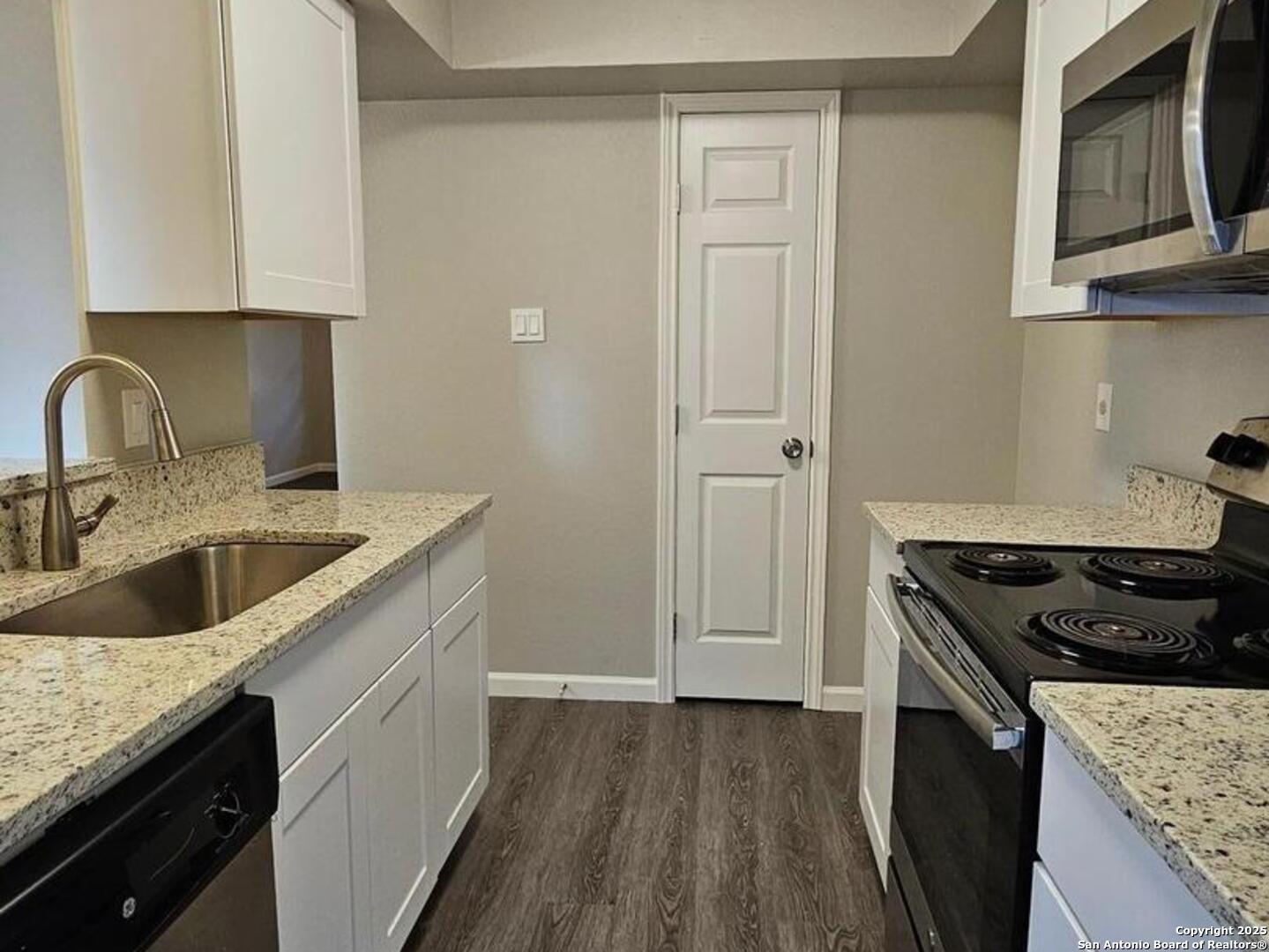 2811 Woodbury Dr 302 , San Antonio, TX, 78217-5772 | 1865695 | Realty Texas LLC