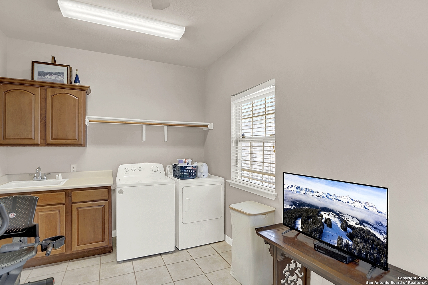 1517 Circle Oak , Schertz, TX, 78154 | 1865685 | Realty Texas LLC