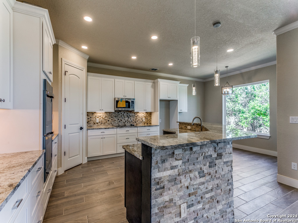 929 Moonlight Dr , Canyon Lake, TX, 78133-6074 | 1866377 | Realty Texas LLC