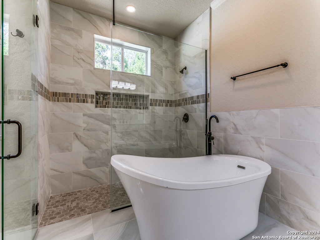 929 Moonlight Dr , Canyon Lake, TX, 78133-6074 | 1866377 | Realty Texas LLC