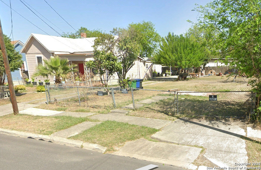 1019 E Crockett St, SANANTONIO, TX, 78202 | 1866476 | Realty Texas LLC