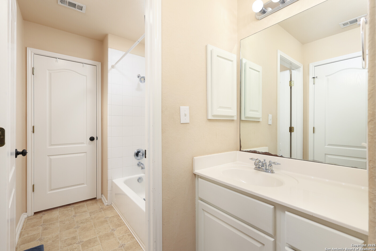 798 San Mateo , New Braunfels, TX, 78132 | 1867217 | Realty Texas LLC