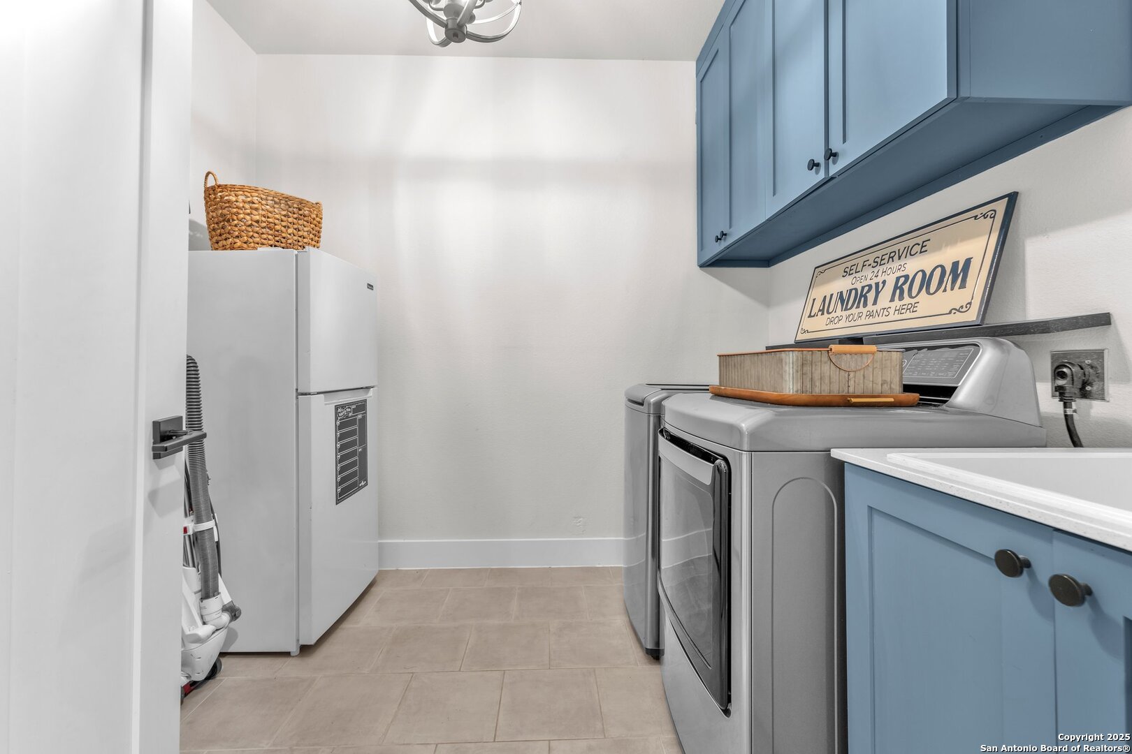 740 Sharp Springs, BULVERDE, TX, 78163 | 1866319 | Realty Texas LLC