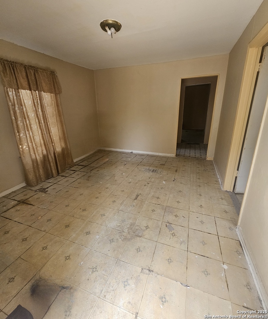 215 Monclova , San Antonio, TX, 78207 | 1867840 | Realty Texas LLC