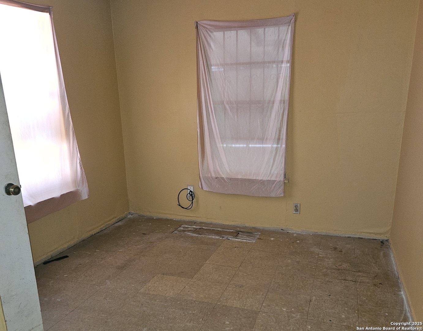 215 Monclova , San Antonio, TX, 78207 | 1867840 | Realty Texas LLC