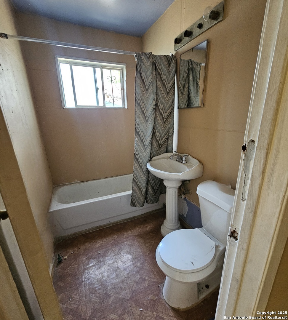 215 Monclova , San Antonio, TX, 78207 | 1867840 | Realty Texas LLC