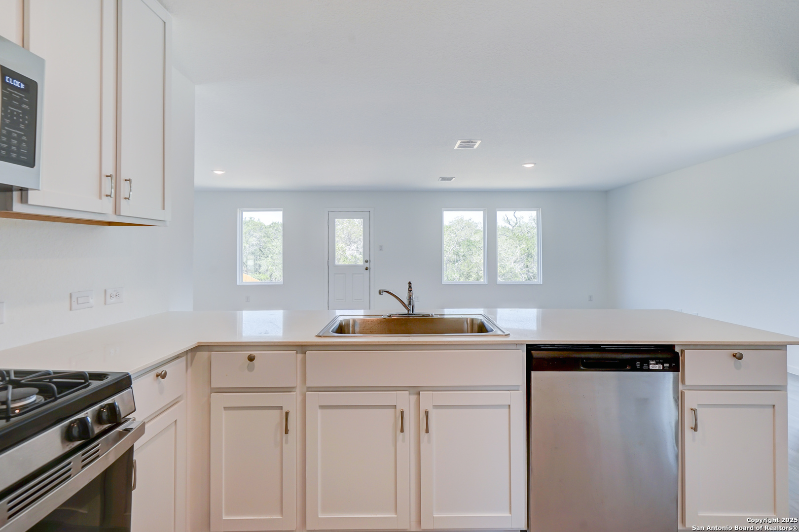 523 Kathleen Pike Ridge , San Antonio, TX, 78253 | 1868304 | Realty Texas LLC