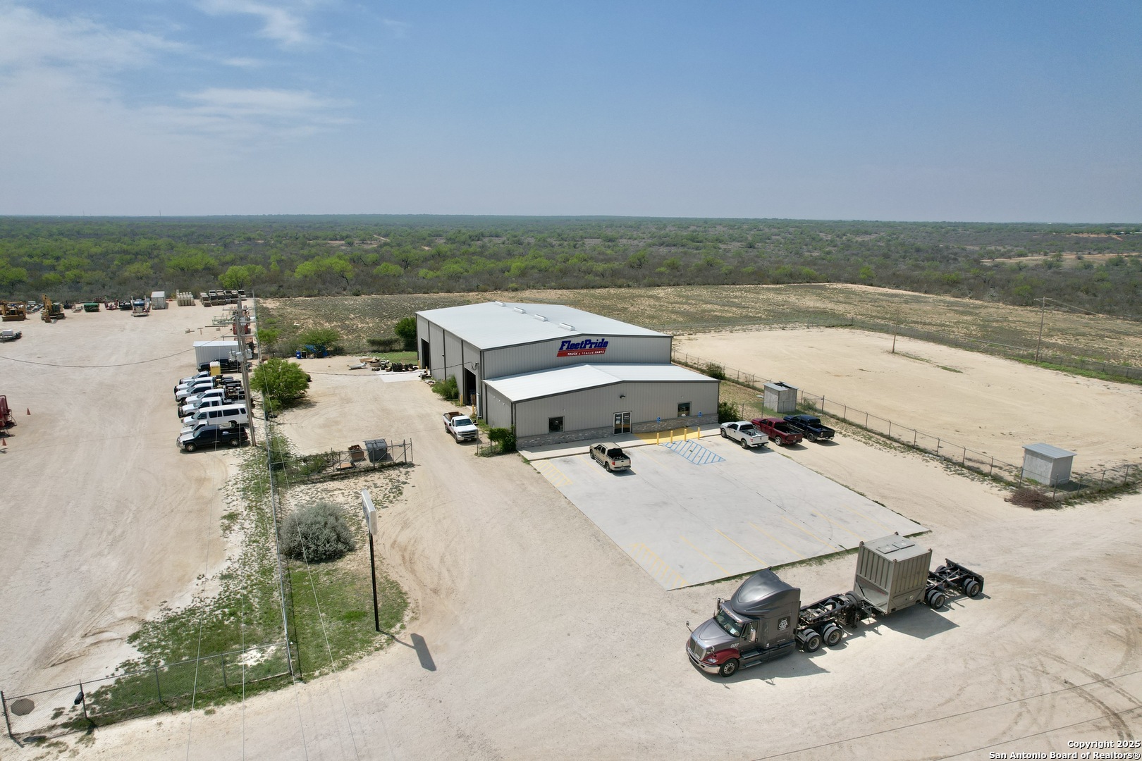 3509 Highway 277 , Carrizo Springs, TX, 78834 | 1869284 | Realty Texas LLC