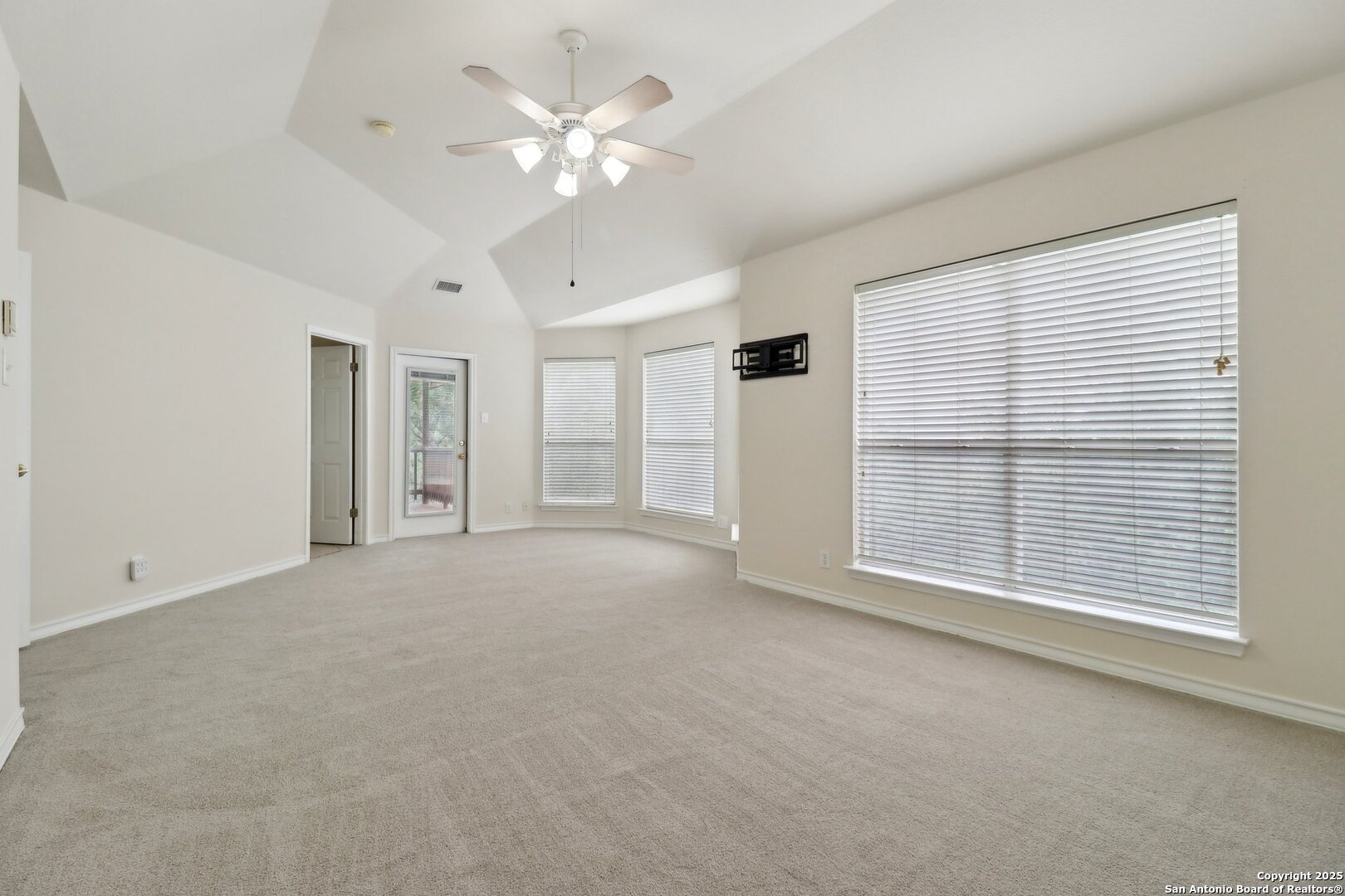 522 Mesa Ridge , San Antonio, TX, 78258 | 1869275 | Realty Texas LLC