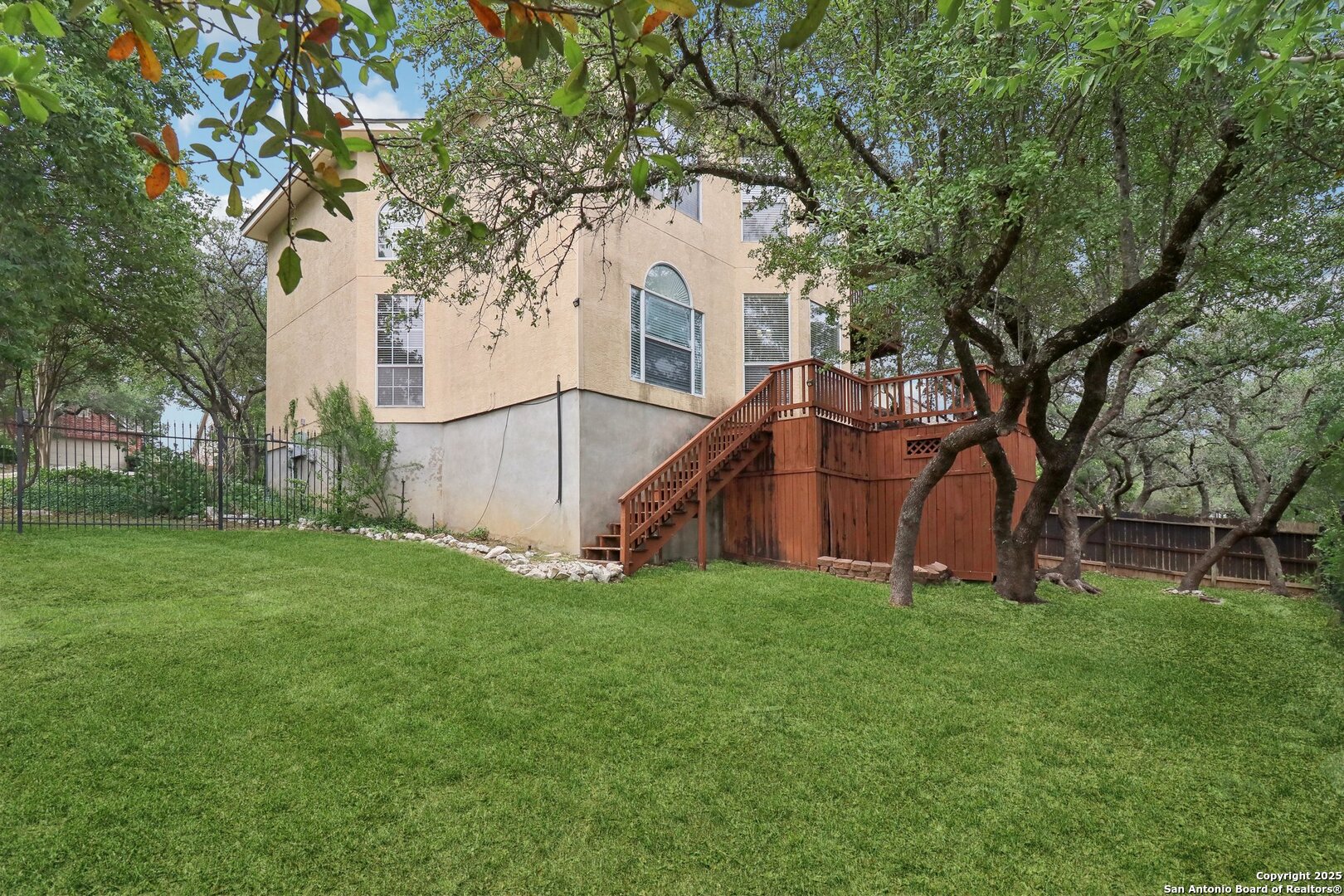522 Mesa Ridge , San Antonio, TX, 78258 | 1869275 | Realty Texas LLC