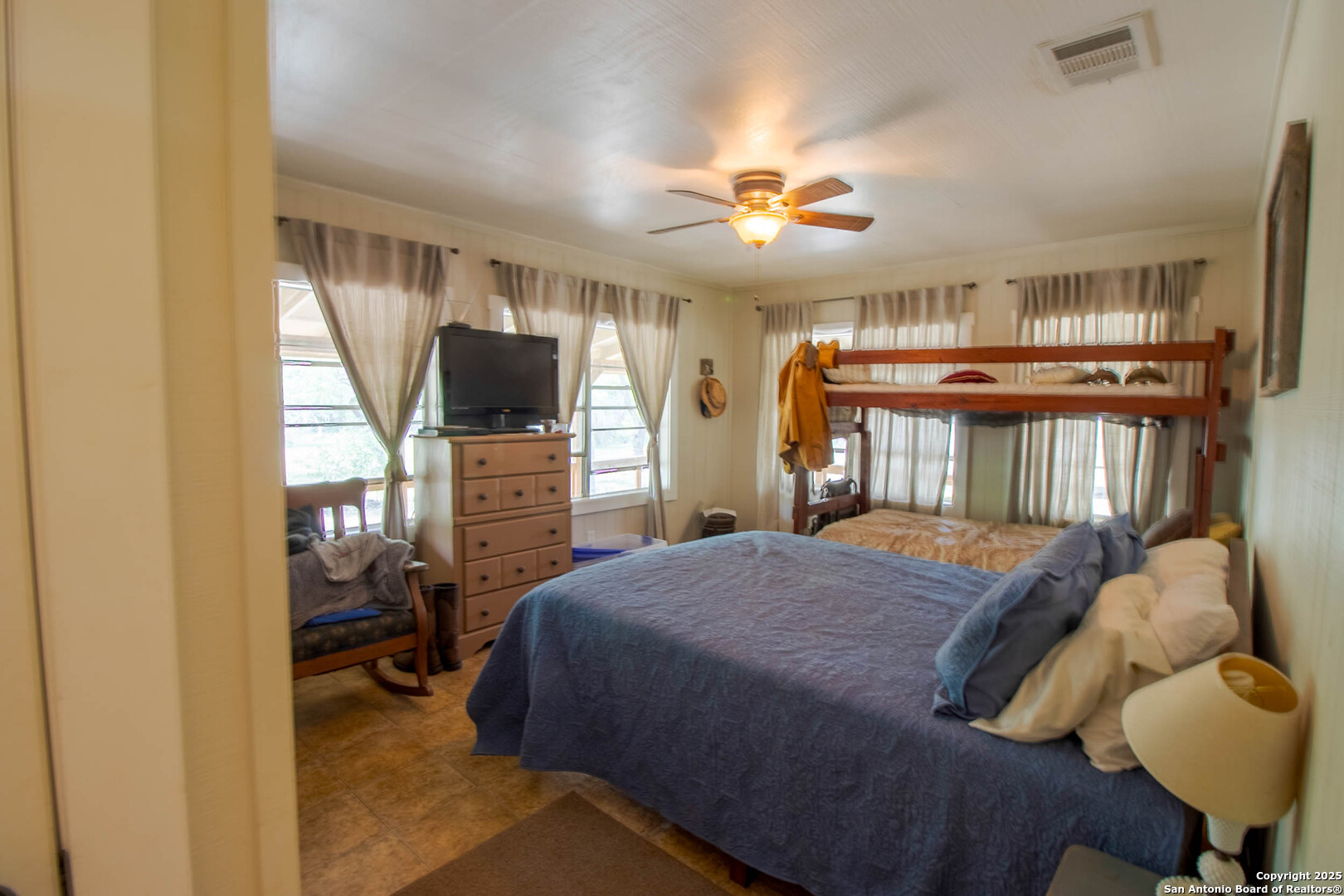 1591 County Road 476 , Stockdale, TX, 78160 | 1869023 | Realty Texas LLC