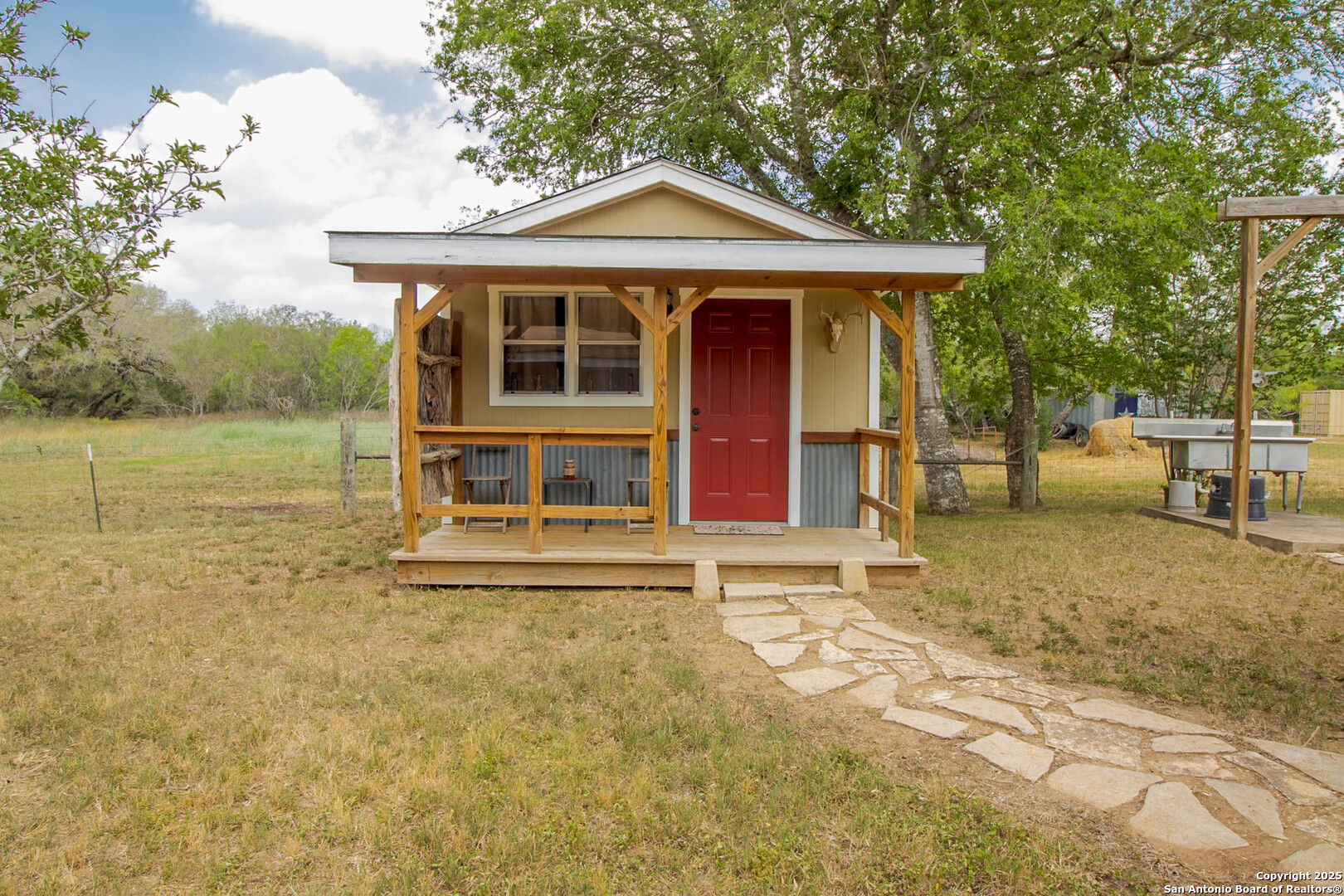 1591 County Road 476 , Stockdale, TX, 78160 | 1869023 | Realty Texas LLC