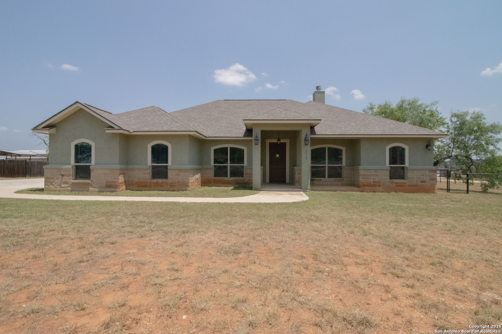 2516 County Road 357 , La Vernia, TX, 78121 | 1869709 | Realty Texas LLC