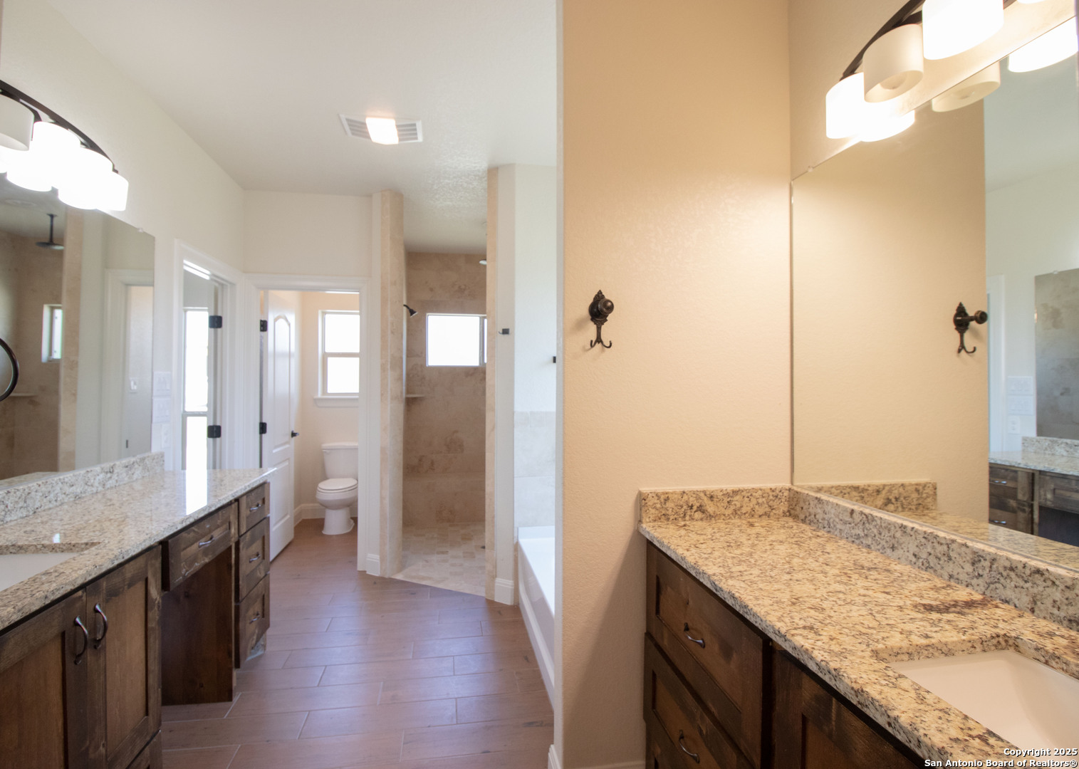 2516 County Road 357 , La Vernia, TX, 78121 | 1869709 | Realty Texas LLC