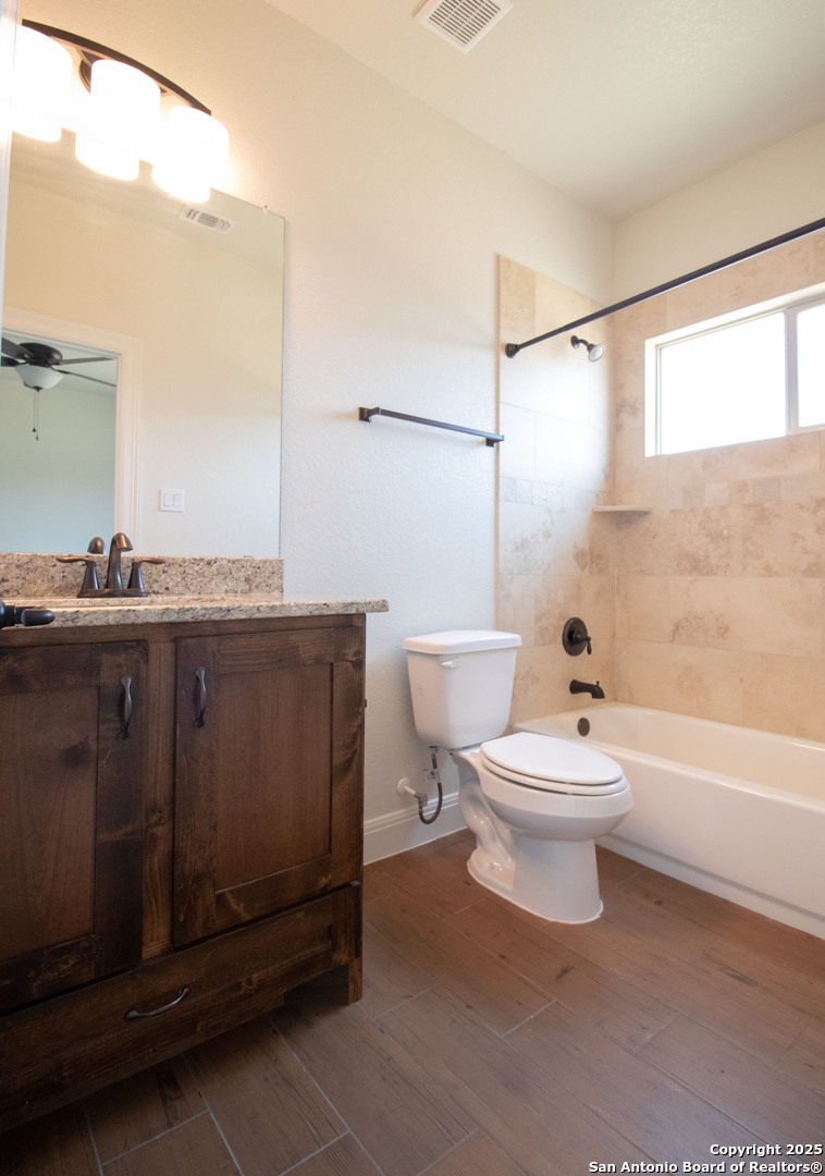 2516 County Road 357 , La Vernia, TX, 78121 | 1869709 | Realty Texas LLC
