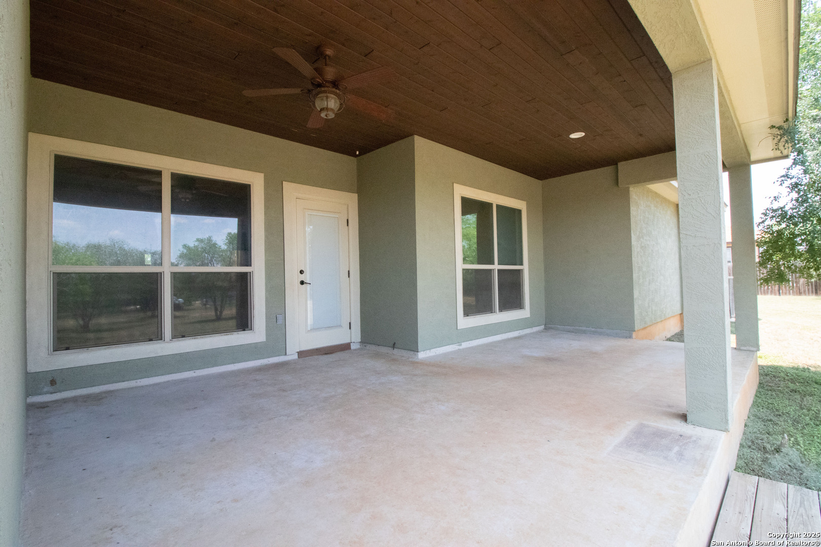 2516 County Road 357 , La Vernia, TX, 78121 | 1869709 | Realty Texas LLC