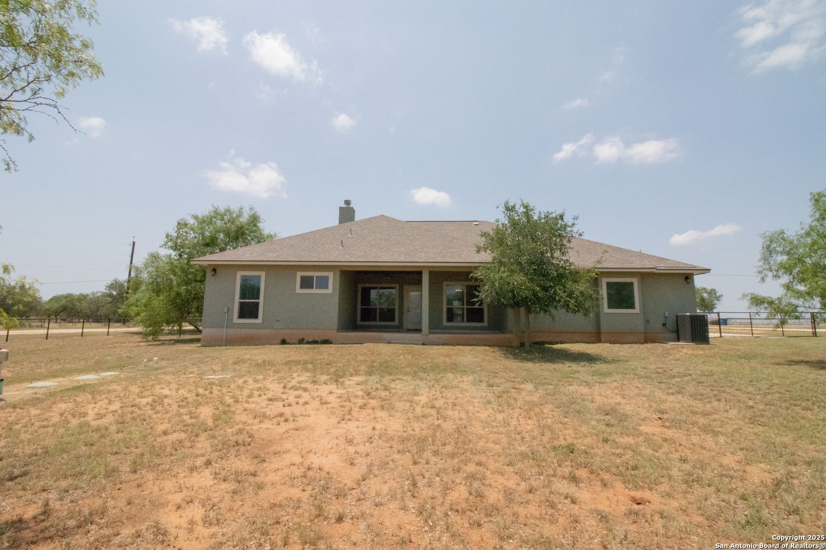 2516 County Road 357 , La Vernia, TX, 78121 | 1869709 | Realty Texas LLC