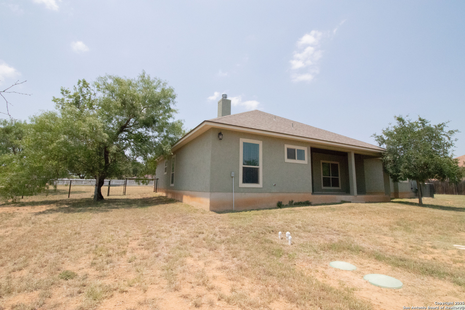 2516 County Road 357 , La Vernia, TX, 78121 | 1869709 | Realty Texas LLC