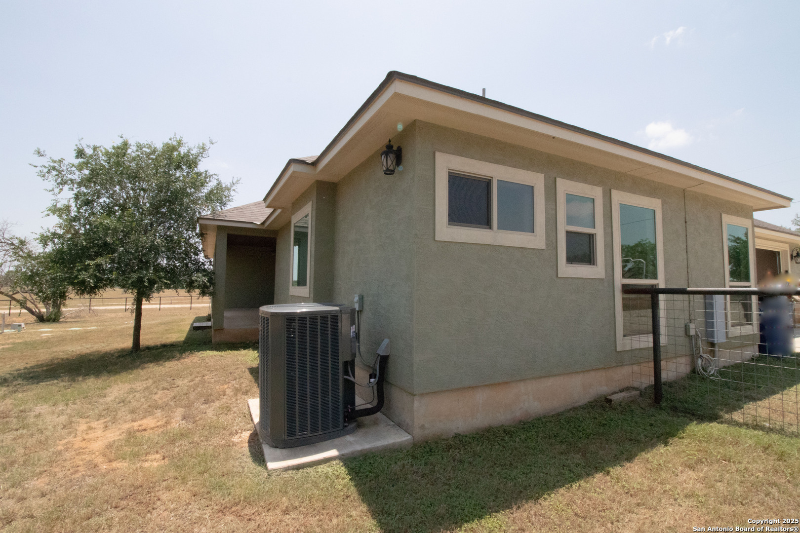2516 County Road 357 , La Vernia, TX, 78121 | 1869709 | Realty Texas LLC