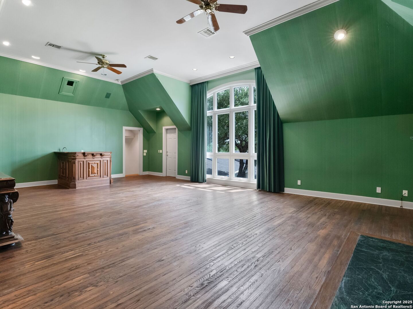 100 Tomahawk , Hill Country Village, TX, 78232 | 1869589 | Realty Texas LLC