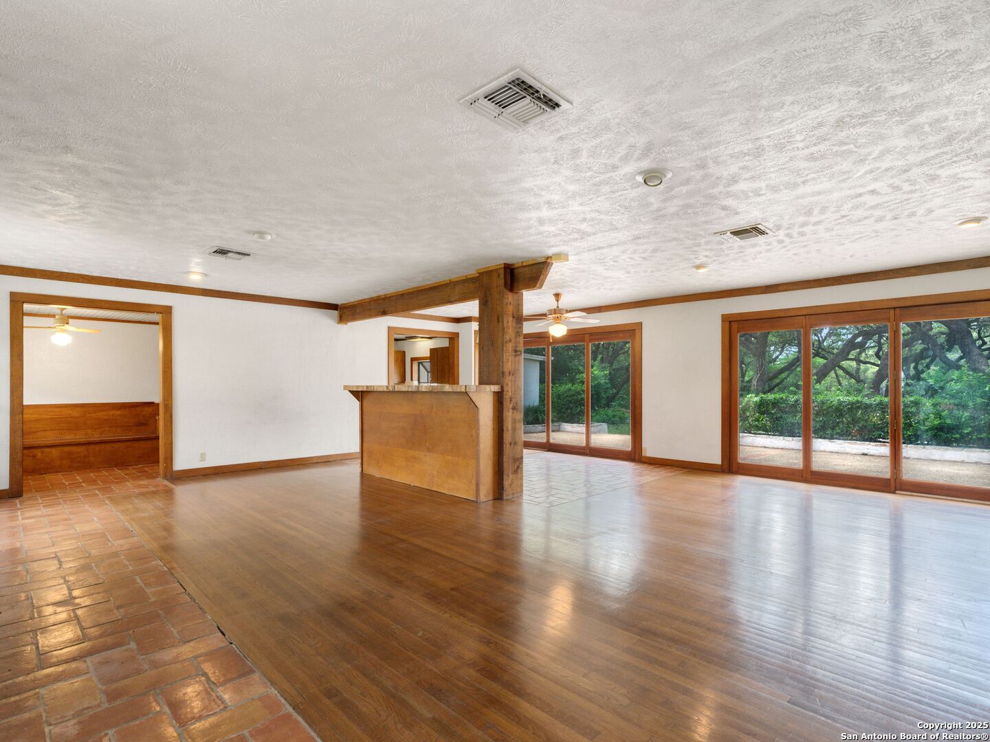 100 Tomahawk , Hill Country Village, TX, 78232 | 1869589 | Realty Texas LLC