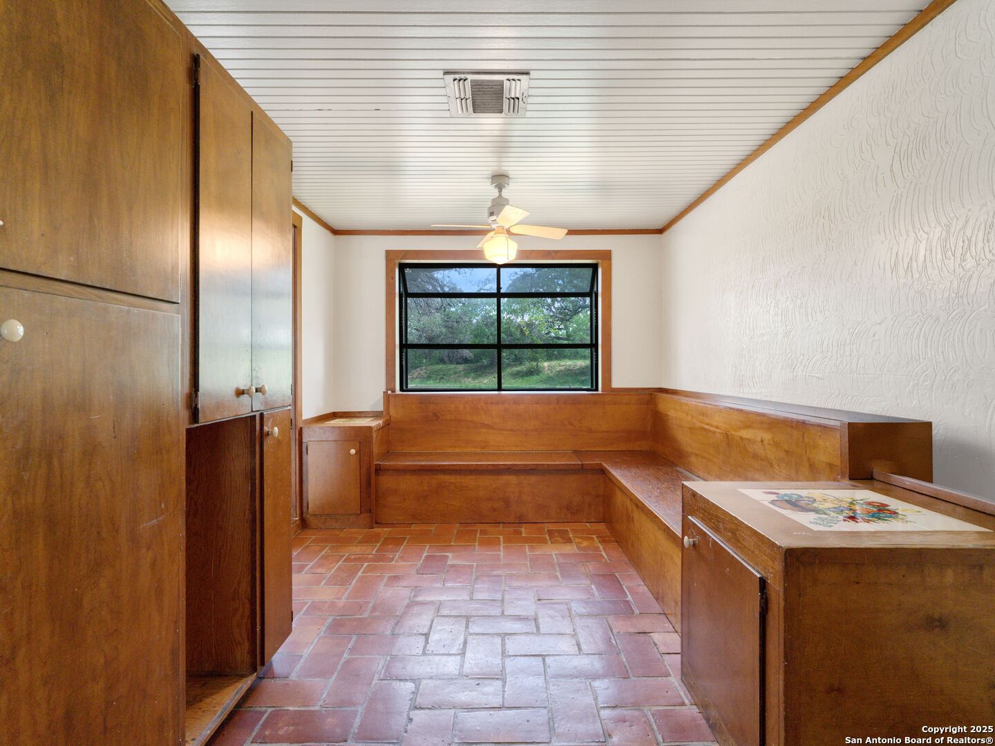 100 Tomahawk , Hill Country Village, TX, 78232 | 1869589 | Realty Texas LLC