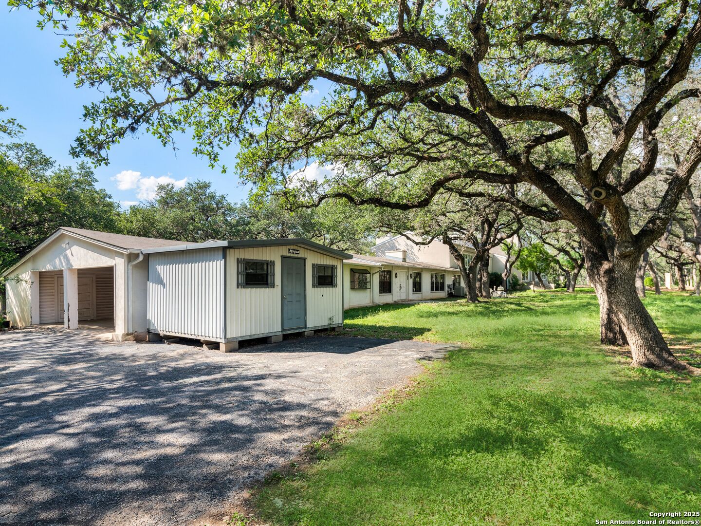 100 Tomahawk , Hill Country Village, TX, 78232 | 1869589 | Realty Texas LLC