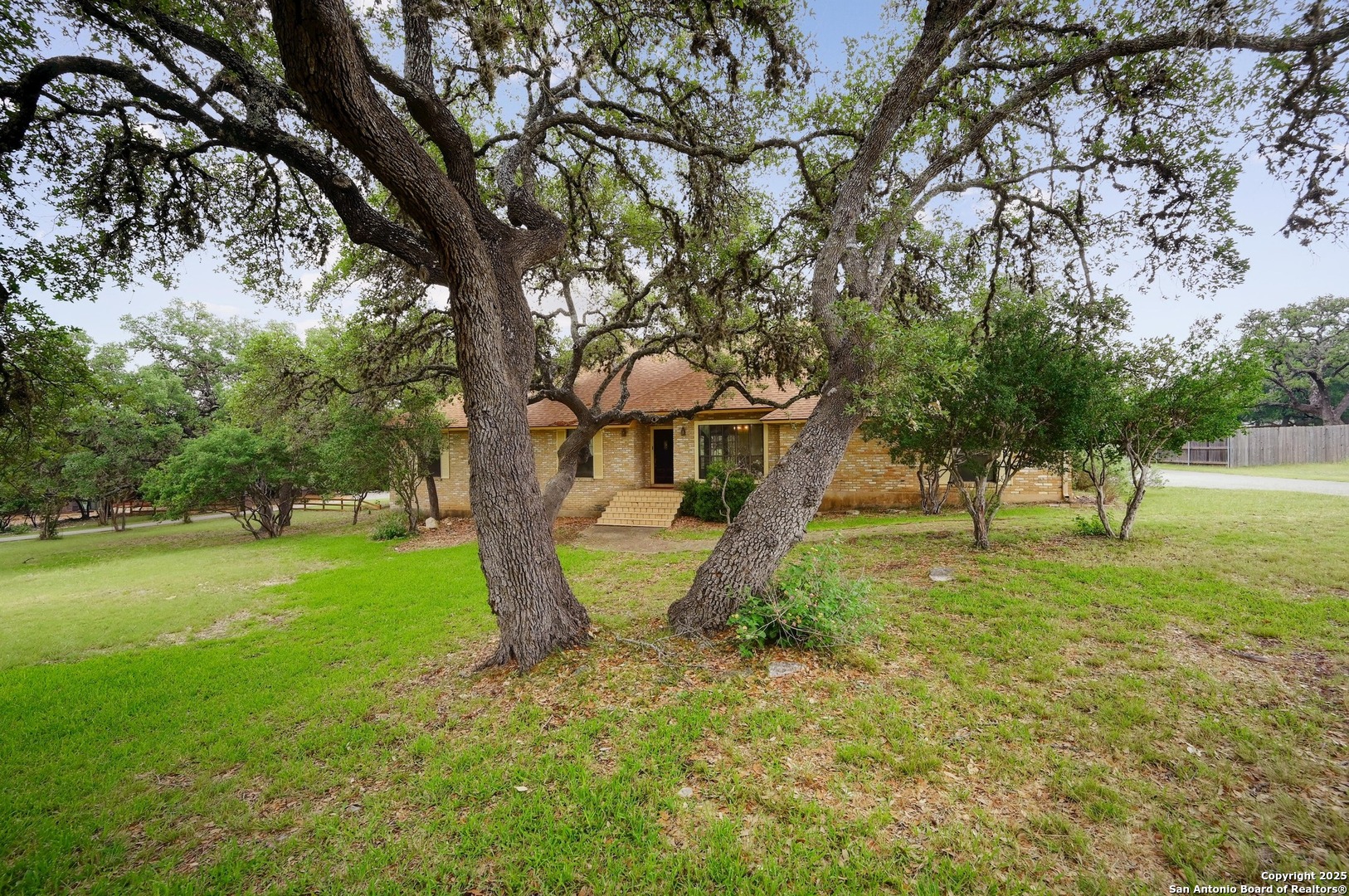 29241 Seabiscuit, Boerne, TX, 78015 | 1869952 | Realty Texas LLC