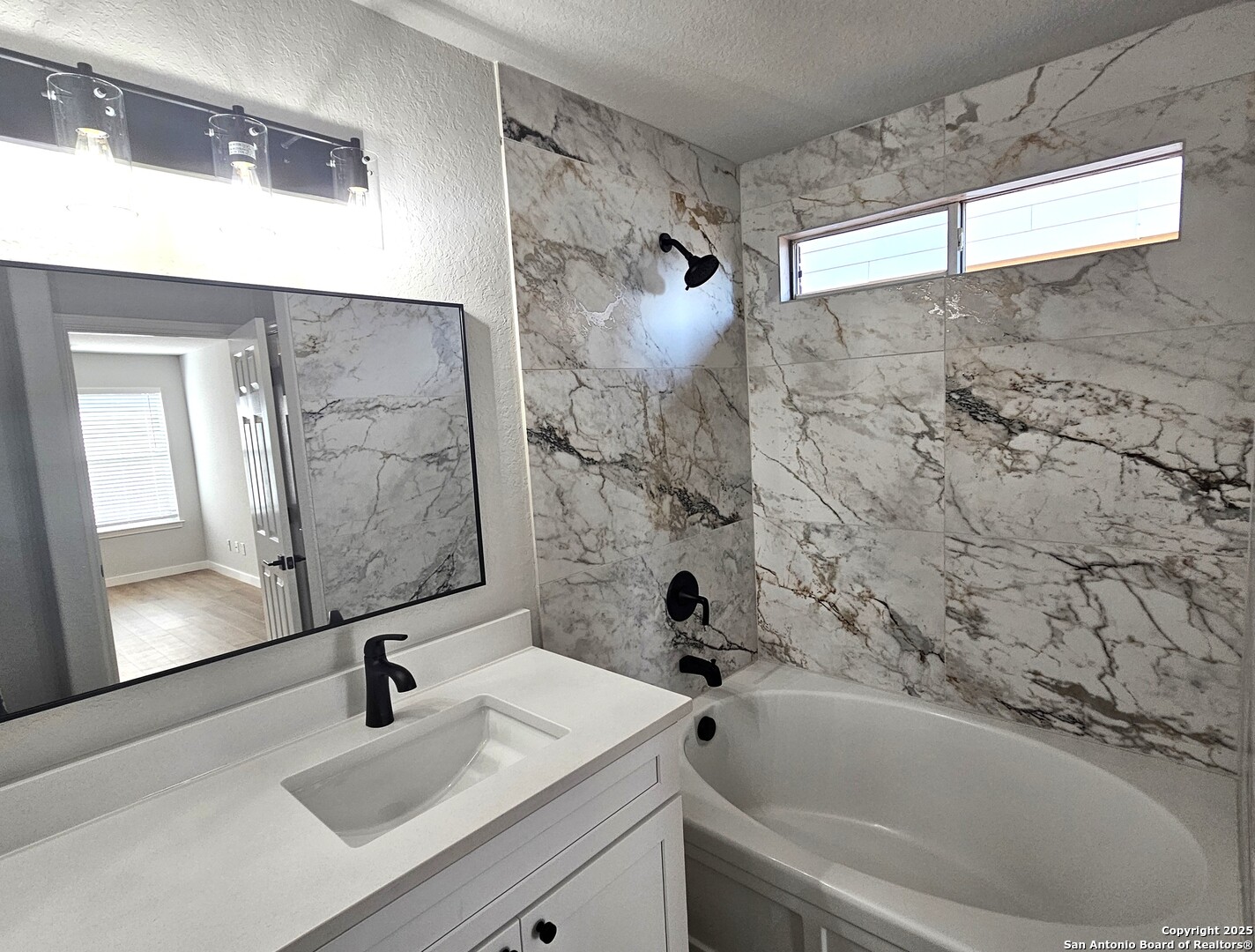 11018 Chicory Fld , Helotes, TX, 78023 | 1869831 | Realty Texas LLC