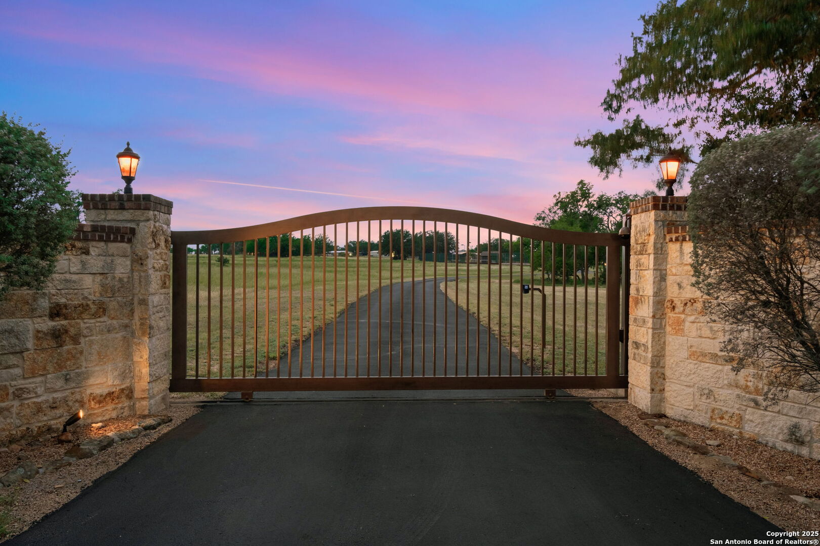 208 Cascade Caverns, BOERNE, TX, 78015 | 1870401 | Realty Texas LLC