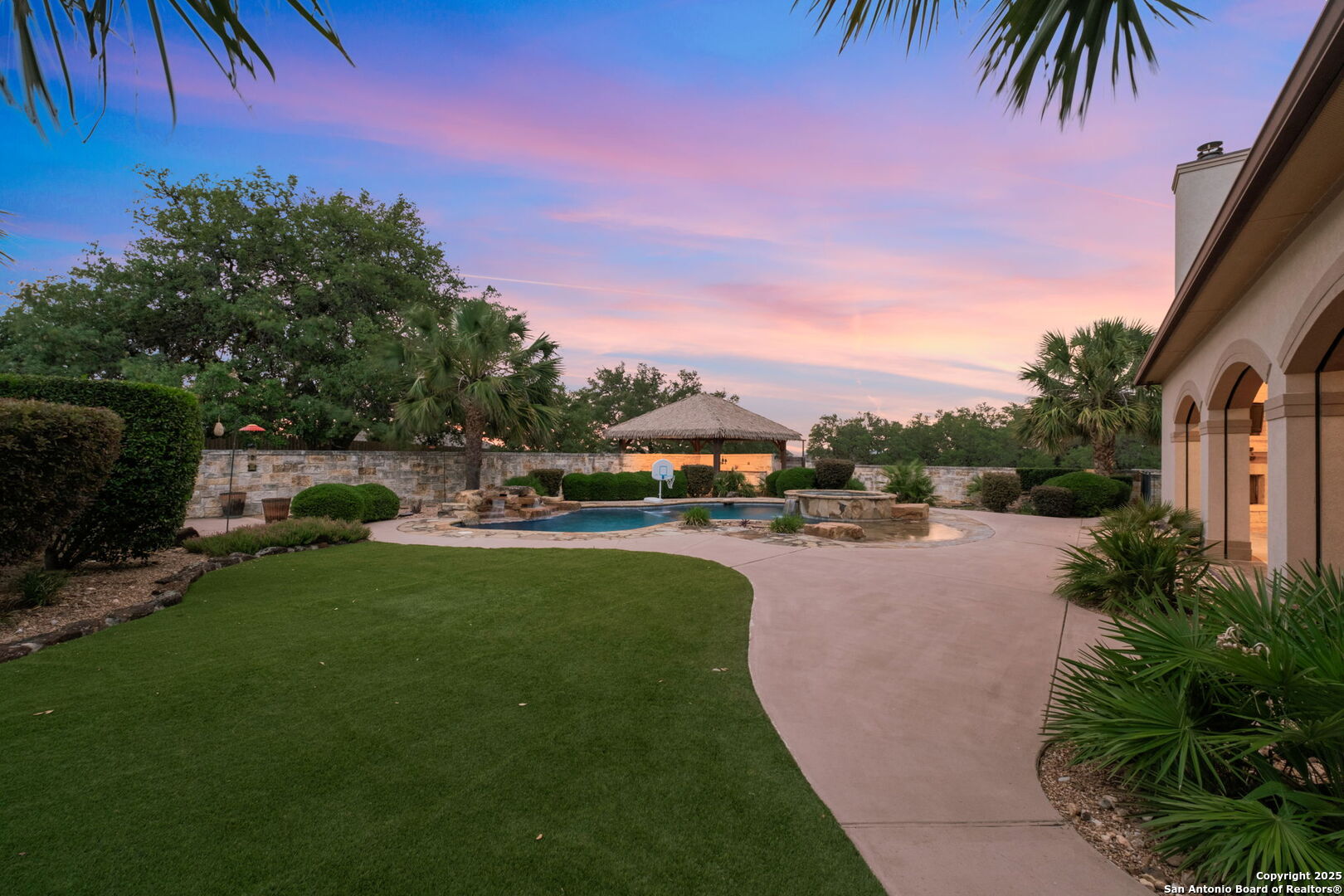 208 Cascade Caverns, BOERNE, TX, 78015 | 1870401 | Realty Texas LLC