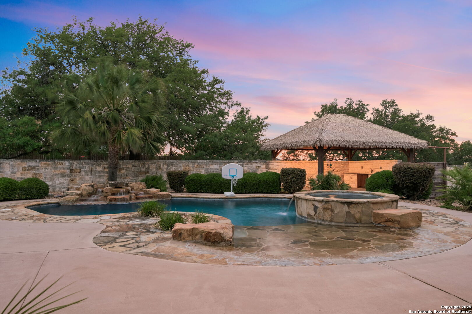 208 Cascade Caverns, BOERNE, TX, 78015 | 1870401 | Realty Texas LLC