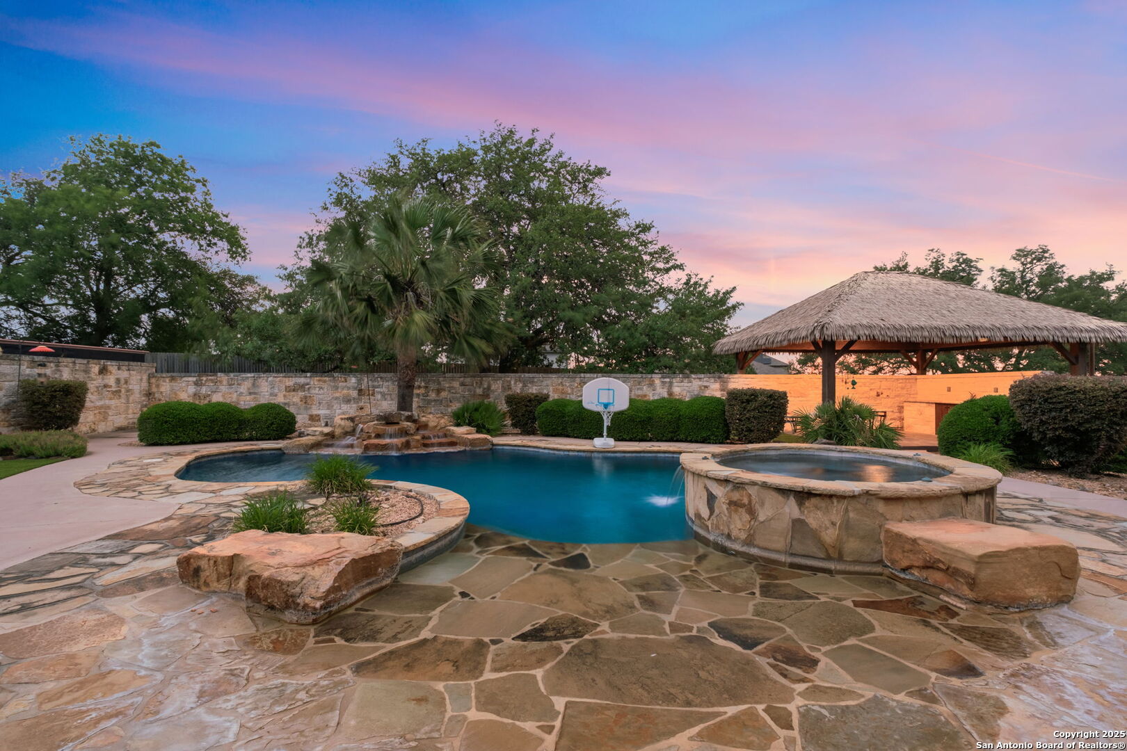 208 Cascade Caverns, BOERNE, TX, 78015 | 1870401 | Realty Texas LLC