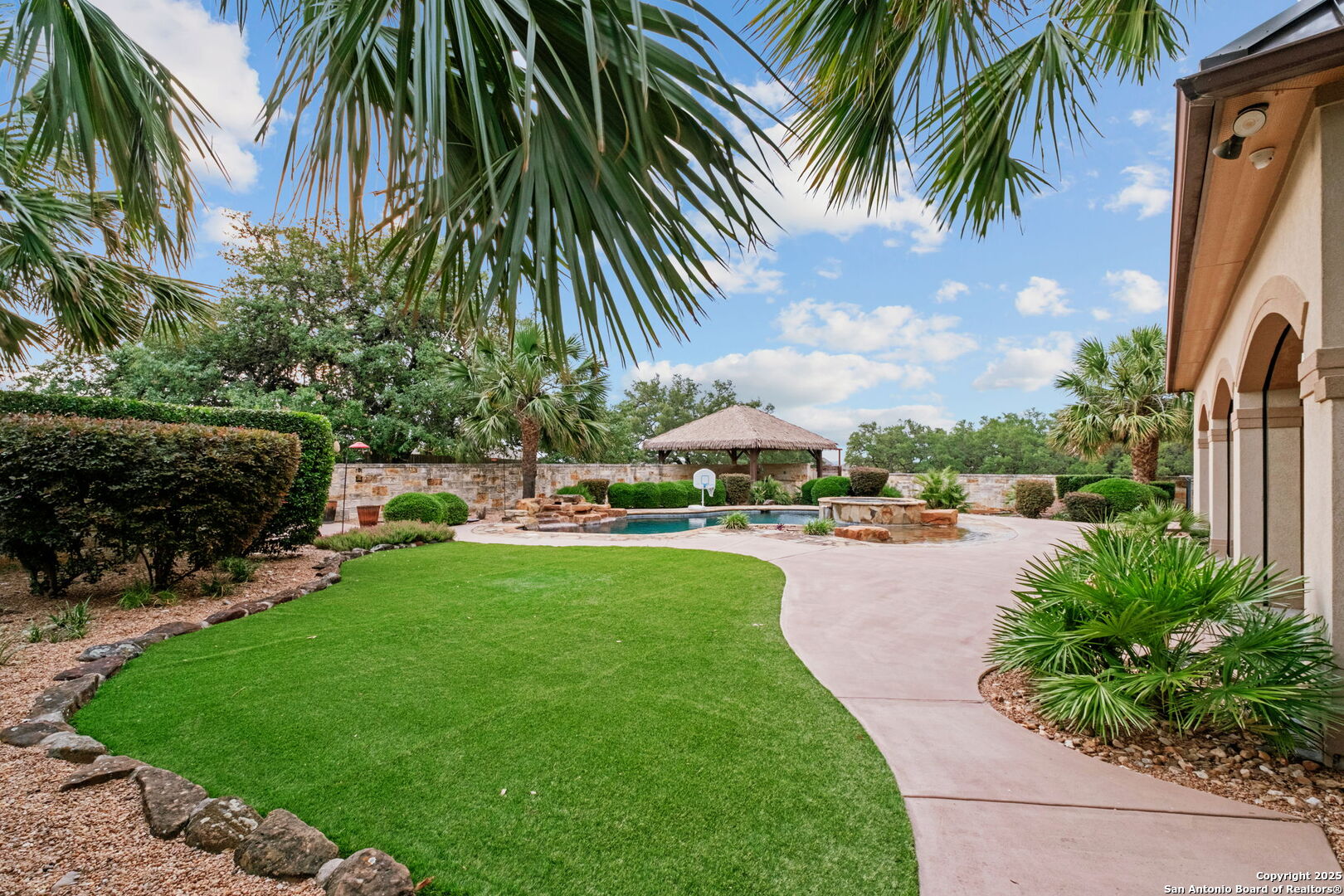 208 Cascade Caverns, BOERNE, TX, 78015 | 1870401 | Realty Texas LLC