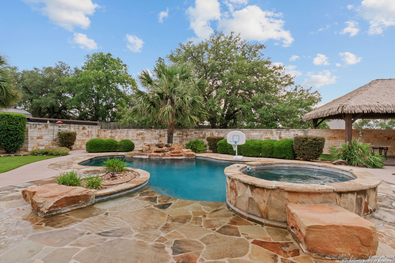 208 Cascade Caverns, BOERNE, TX, 78015 | 1870401 | Realty Texas LLC