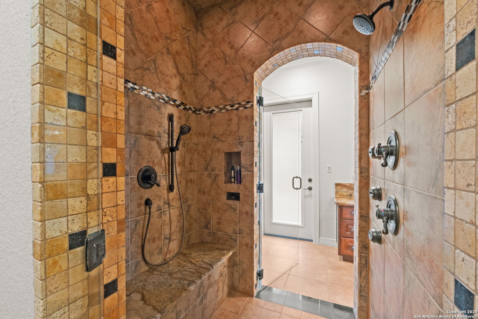 208 Cascade Caverns, BOERNE, TX, 78015 | 1870401 | Realty Texas LLC