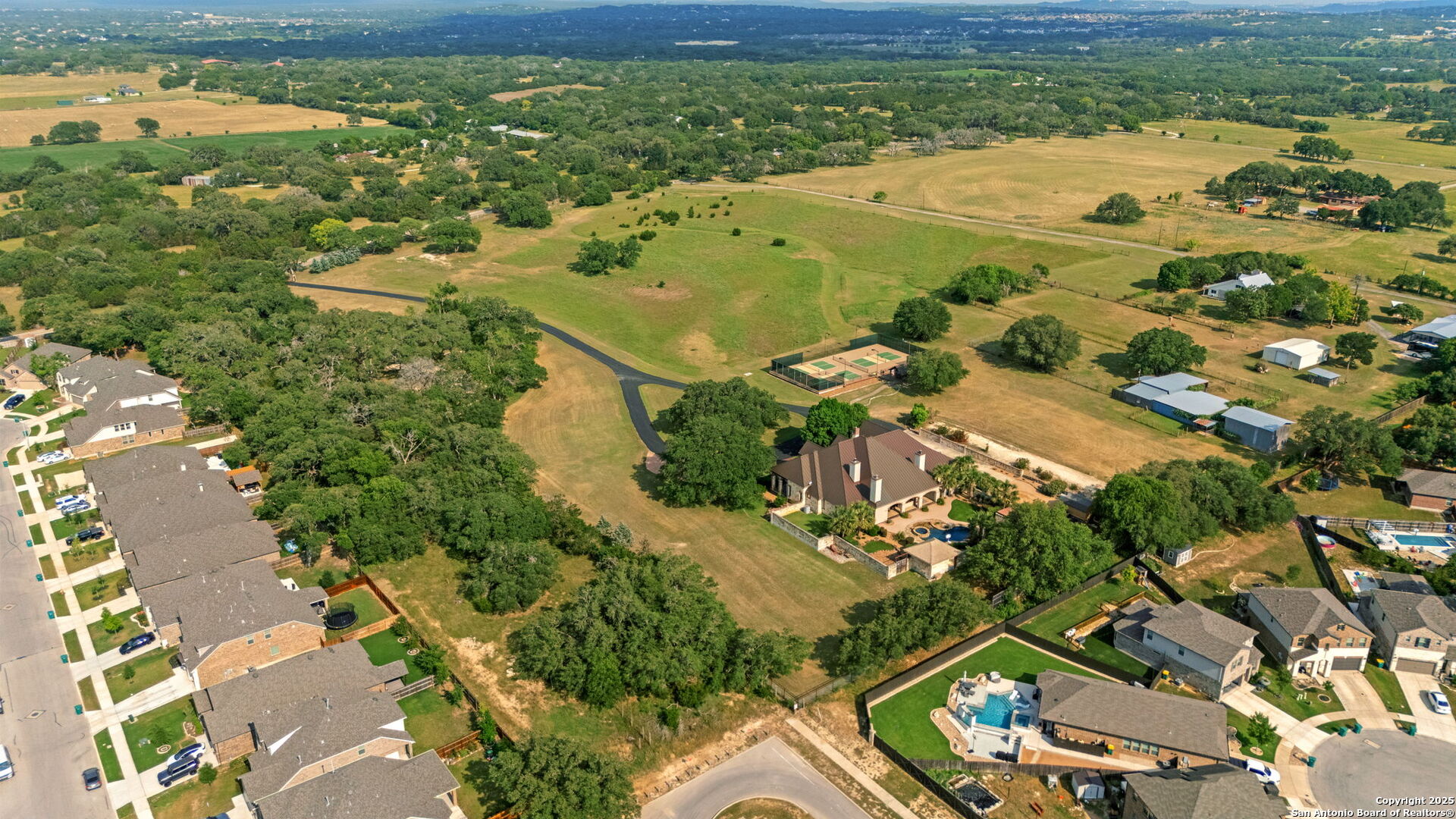 208 Cascade Caverns, BOERNE, TX, 78015 | 1870401 | Realty Texas LLC