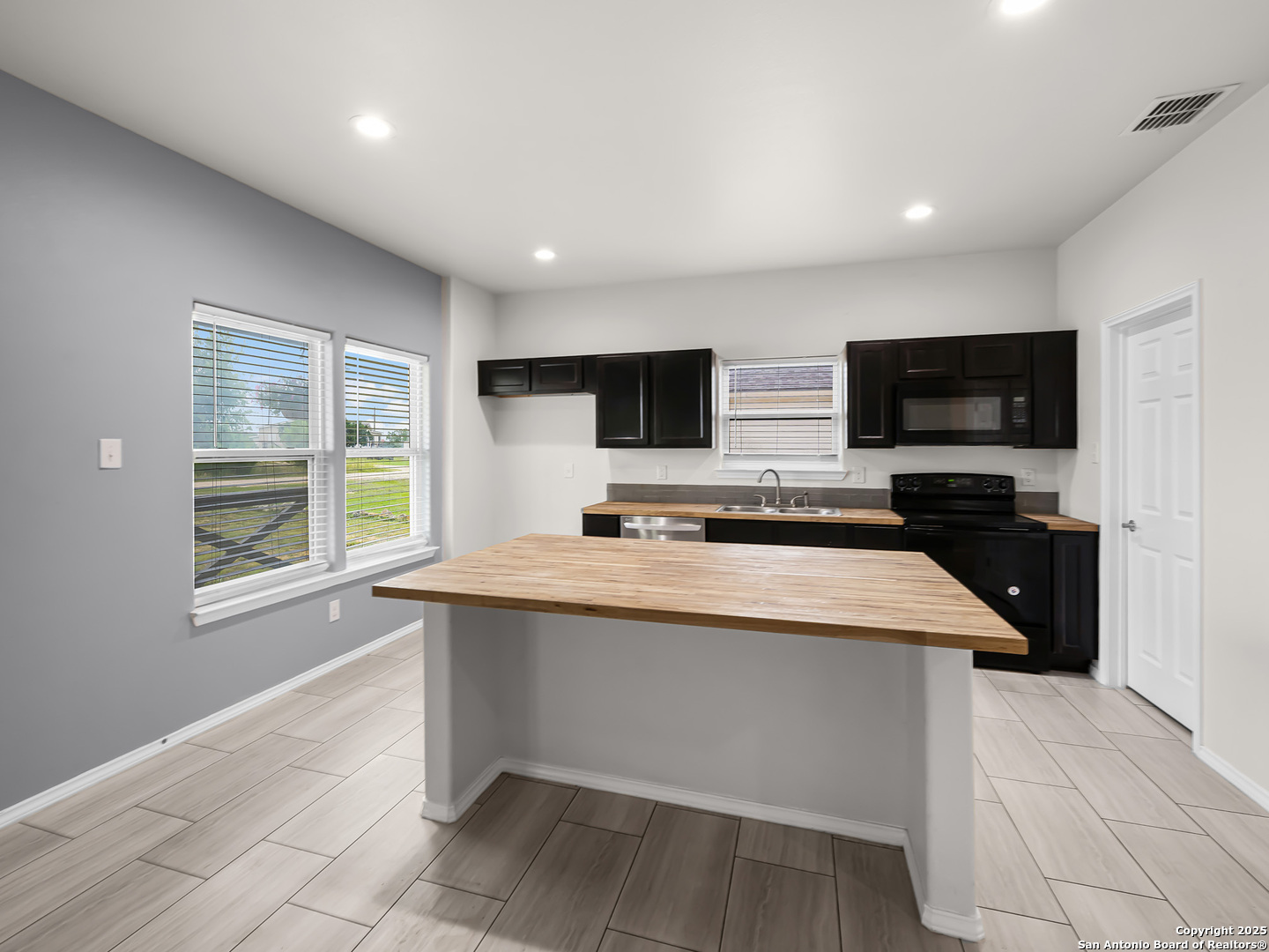 731 Cimarron, SPRINGBRAN, TX, 78070 | 1872020 | Realty Texas LLC