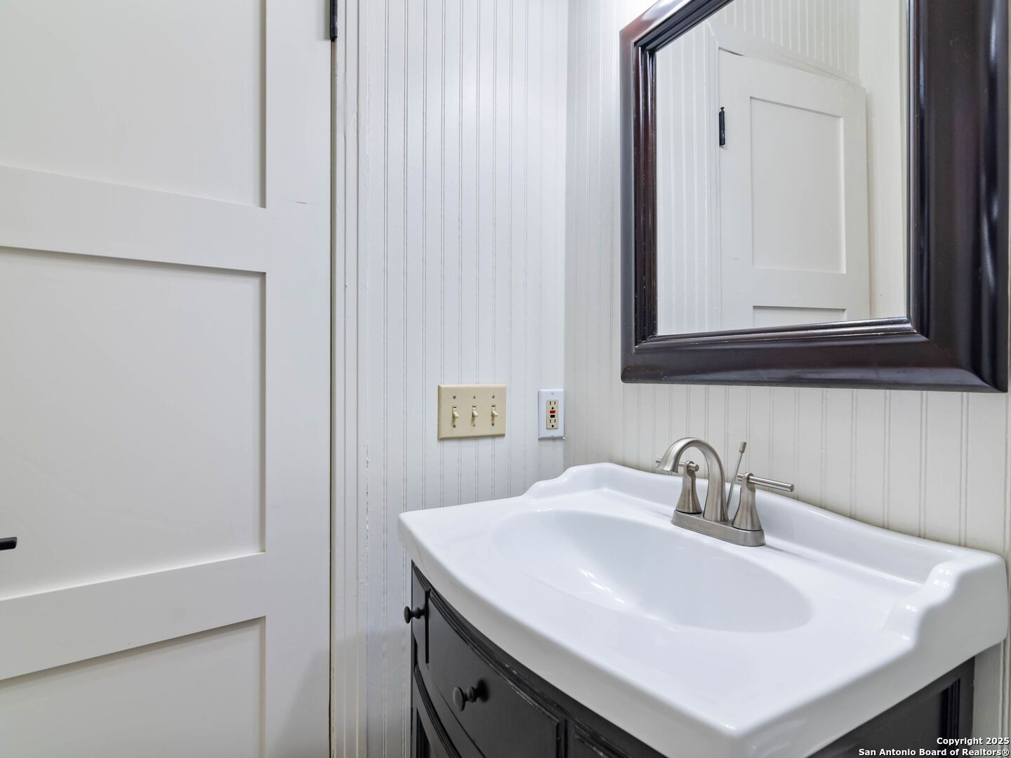 131 Bess St., Boerne, TX, 78006 | 1869995 | Realty Texas LLC