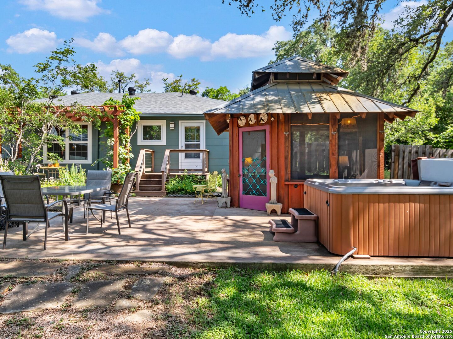 131 Bess St., Boerne, TX, 78006 | 1869995 | Realty Texas LLC