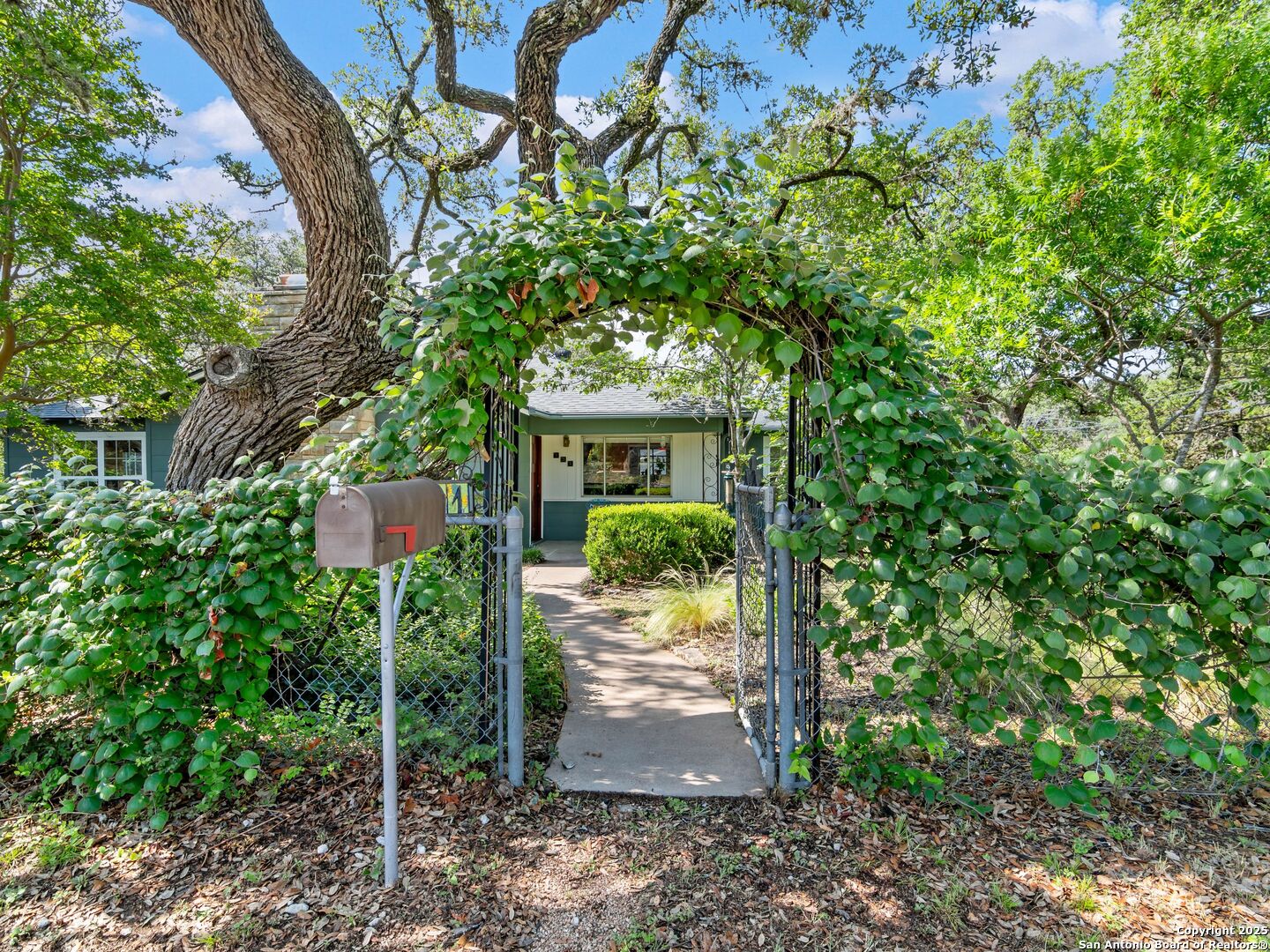 131 Bess St., Boerne, TX, 78006 | 1869995 | Realty Texas LLC